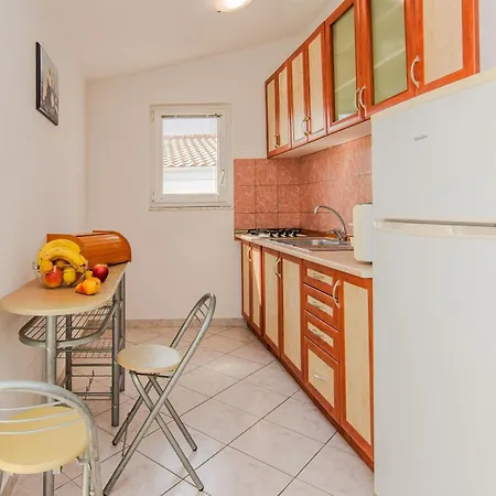 Semak Appartamento Vir